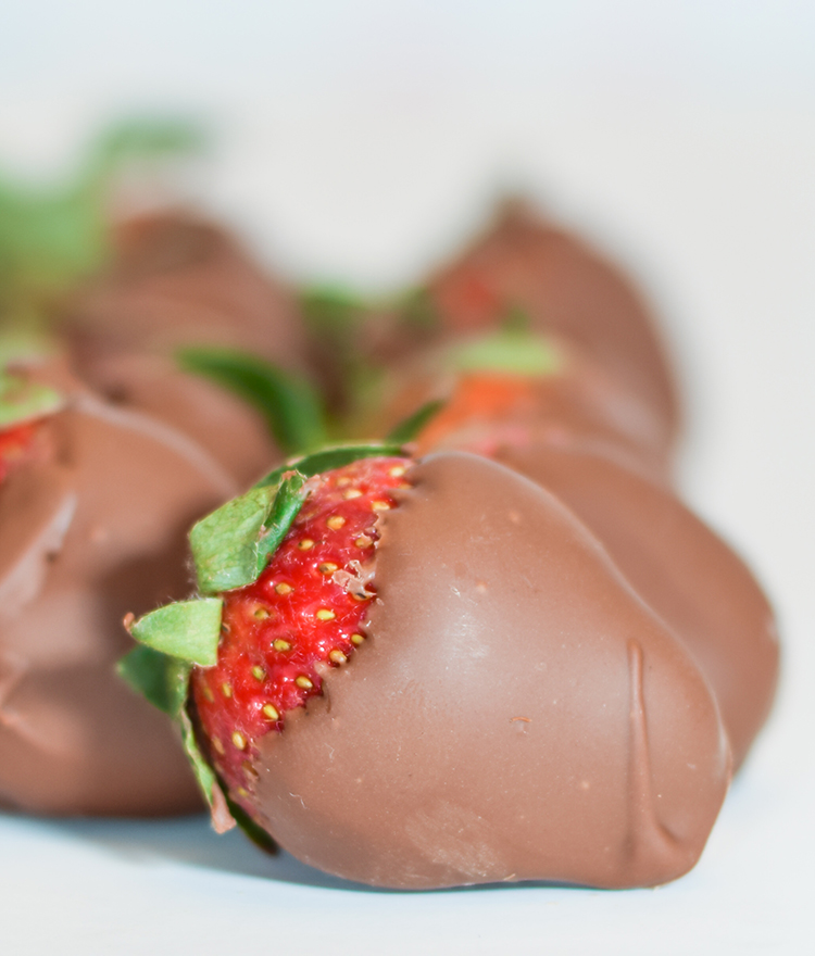 Juicy Strawberry with Melted Chocolate