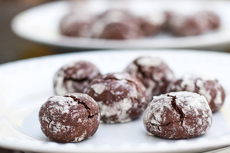 Chocolate Crinkle Cookies Recipe