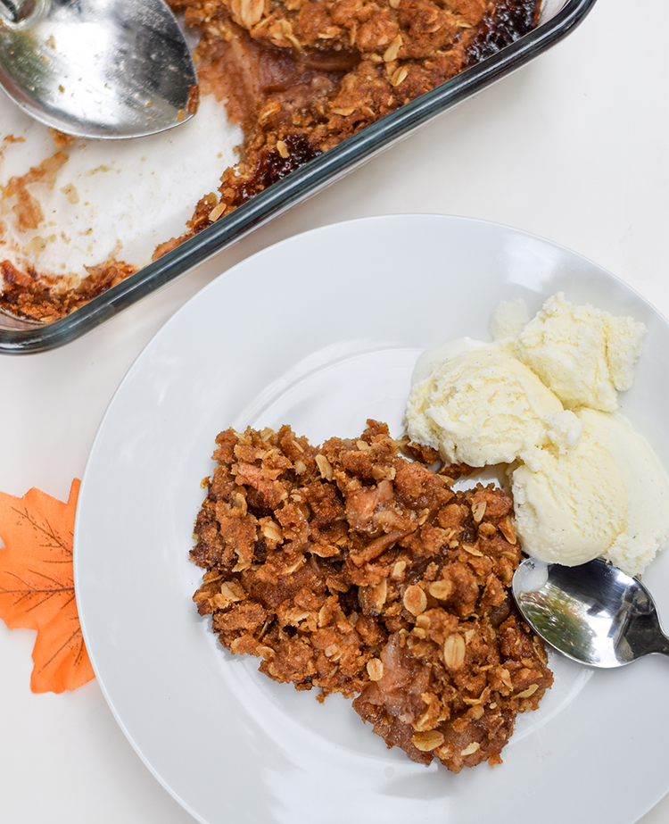 Apple Crisp with Oats and Vanilla Ice Cream